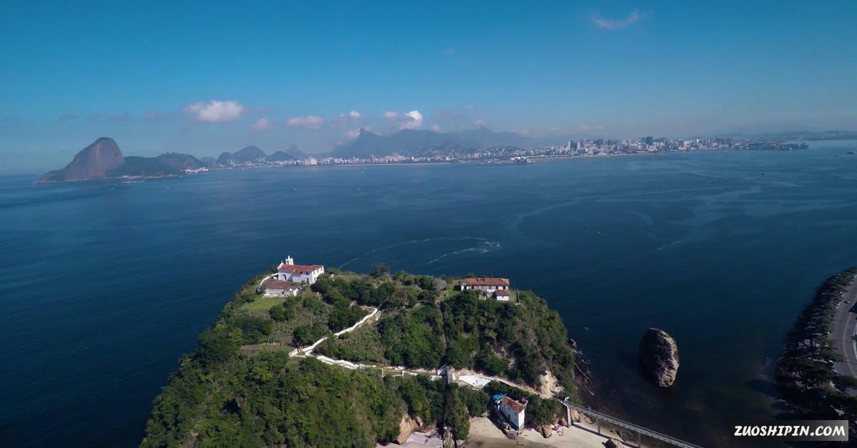 1806115|航拍里约热内卢蓝色海上的岛屿4K视频素材插图