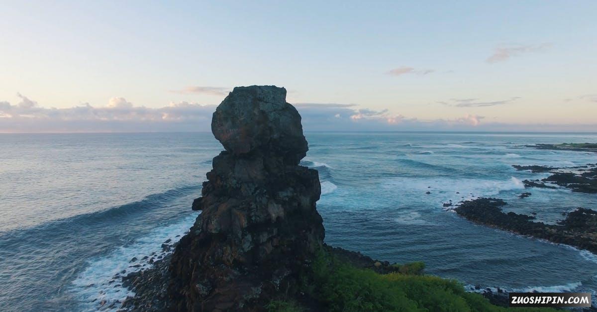 3147937|航拍夏威夷岩石小岛景色4K视频素材插图