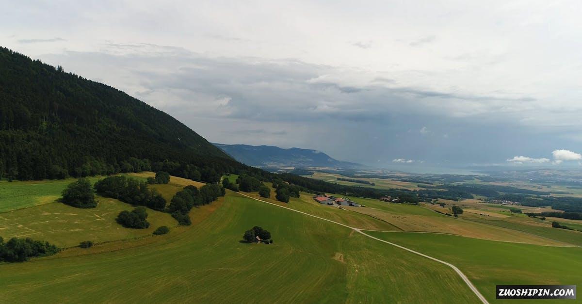 3586145|绿色农场平原航拍镜头视频资料插图