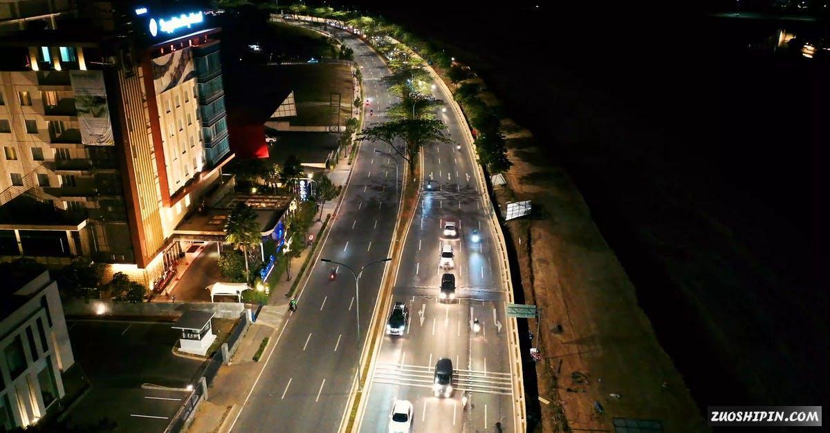 3052884|乌黑的夜晚的城市轿车视频素材插图